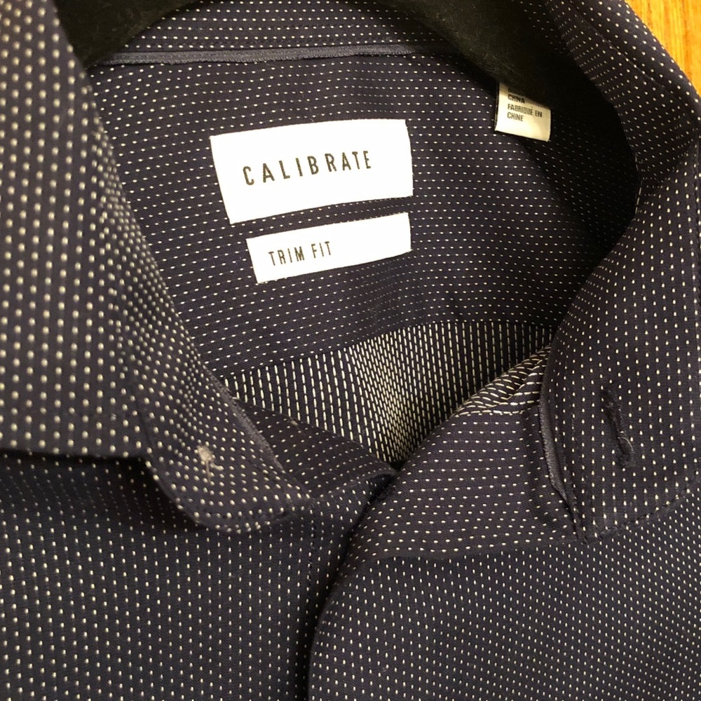 Trim Fit Men’s Dress Shirt